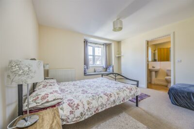 apartment for sale aylward street