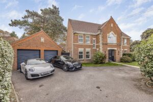 house - detached for sale highlands road