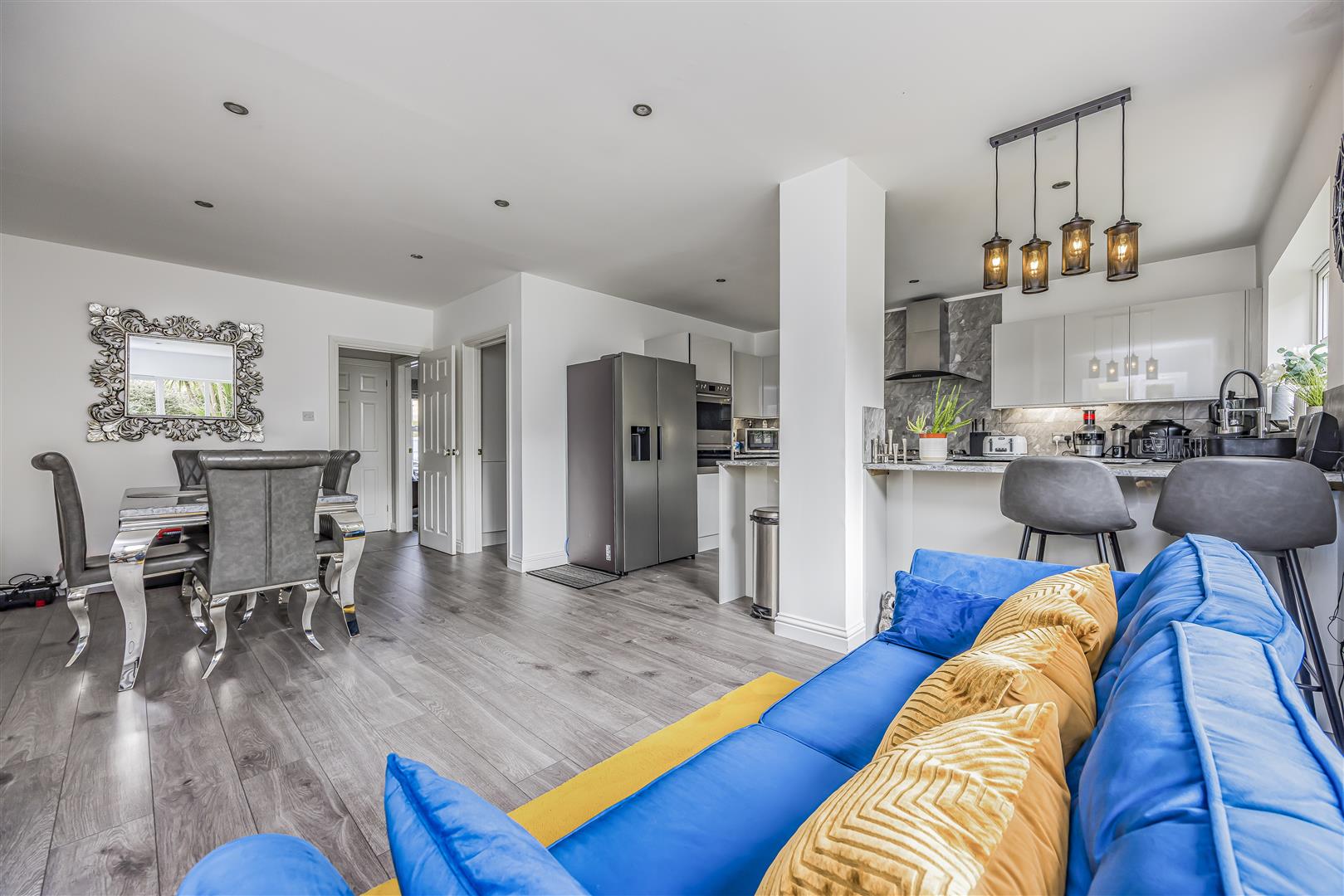 house - detached for sale highlands road