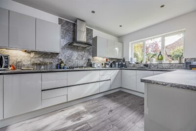 house - detached for sale highlands road