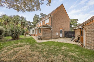 house - detached for sale highlands road