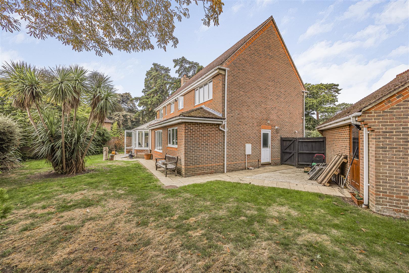 house - detached for sale highlands road