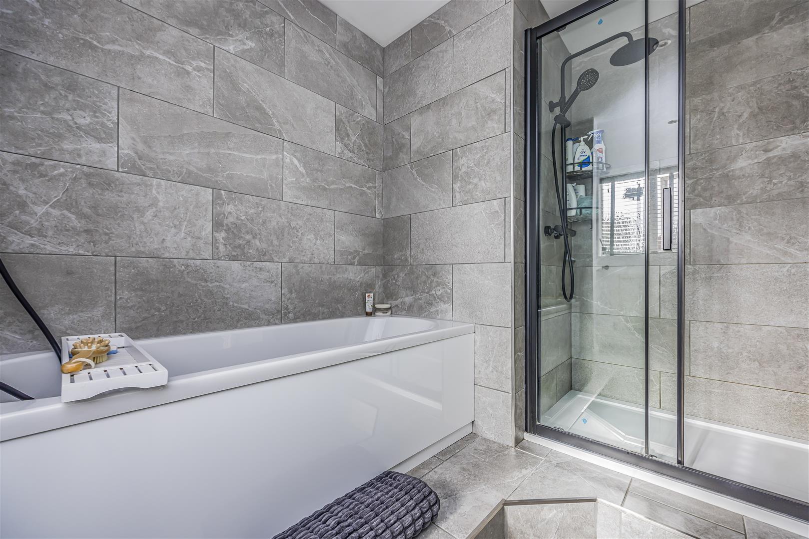 house - detached for sale highlands road