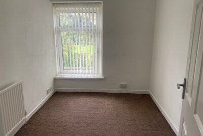 house - terraced for rent pontshonnorton road