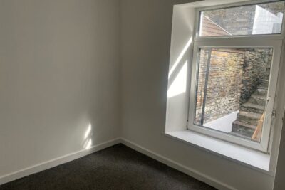 house - terraced for rent pontshonnorton road