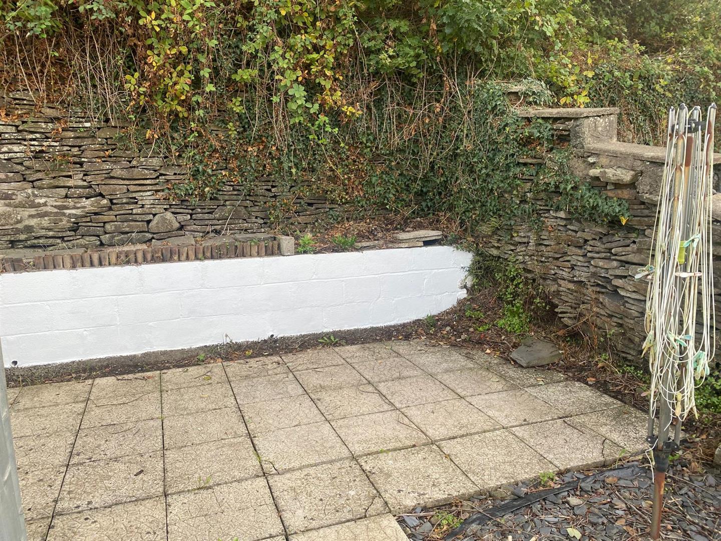 house - terraced for rent pontshonnorton road