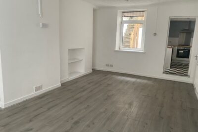 house - terraced for rent pontshonnorton road