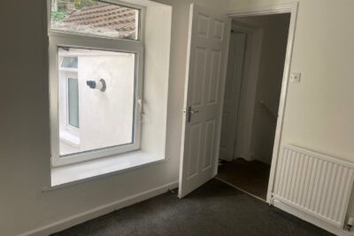 house - terraced for rent pontshonnorton road