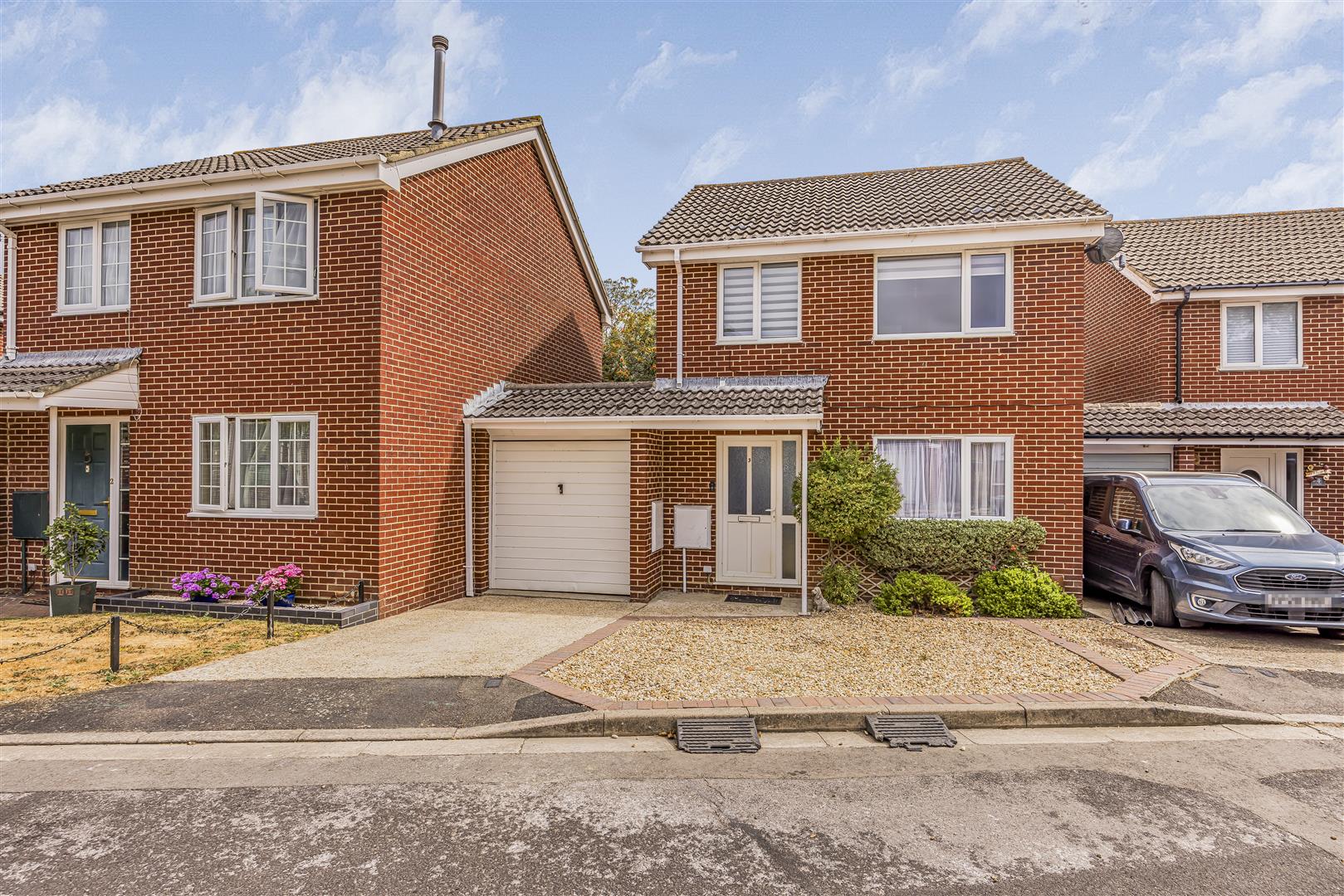 house - link detached for sale lisle way