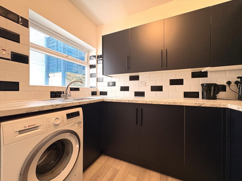 house of multiple occupancy for rent tower street