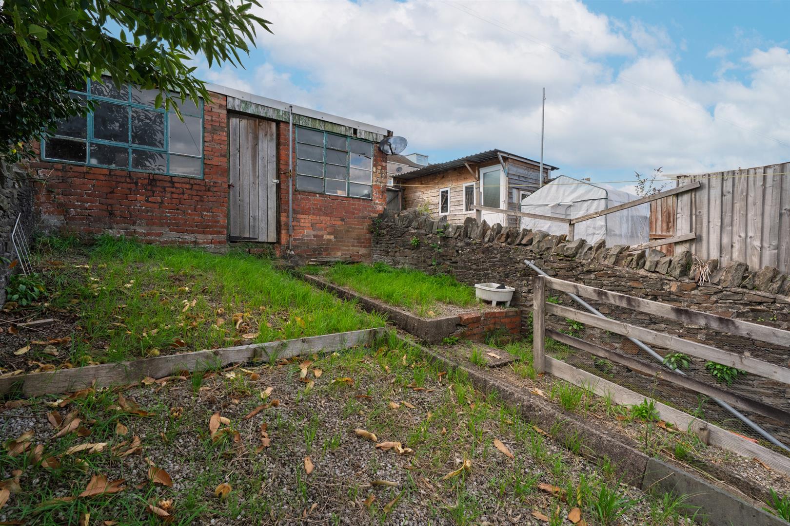 house - terraced for sale queen street