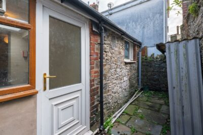 house - terraced for sale queen street