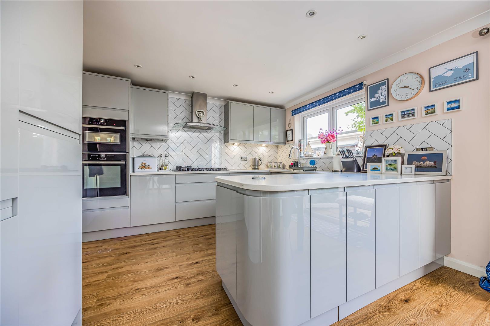 house for sale lind road