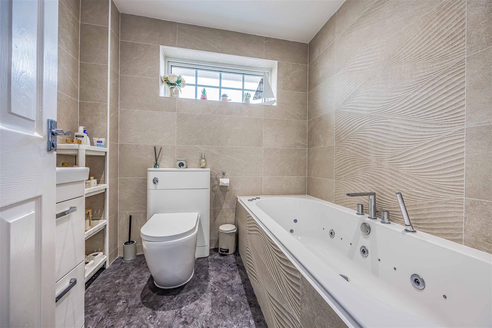 house for sale lind road