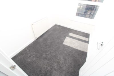 house - end terrace for rent howard street