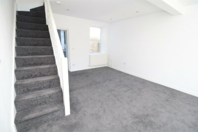 house - end terrace for rent howard street