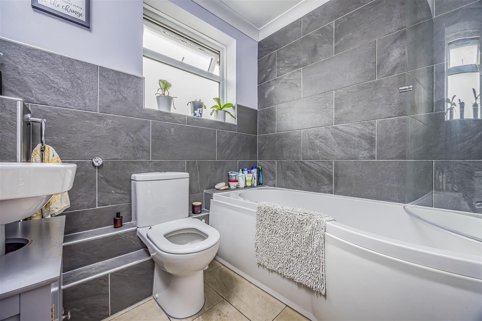 house - terraced for sale woolmer street