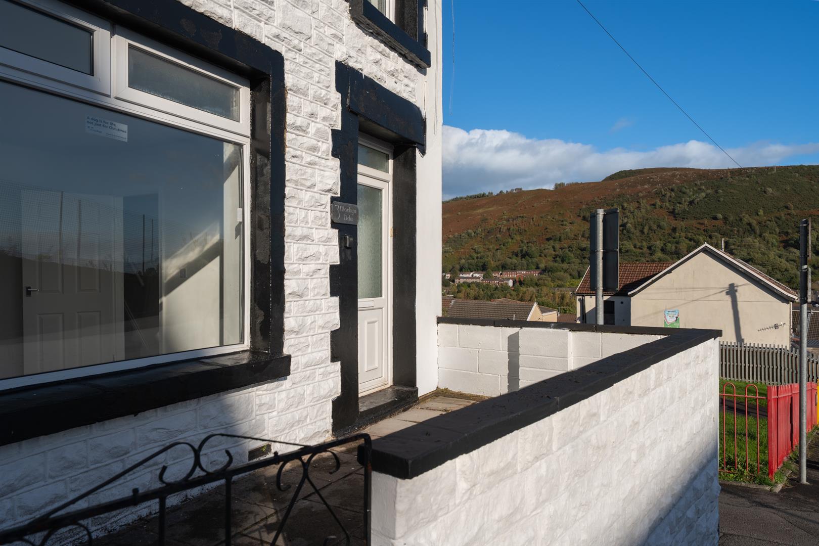 house for sale institute road