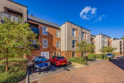 flat for sale brunel way