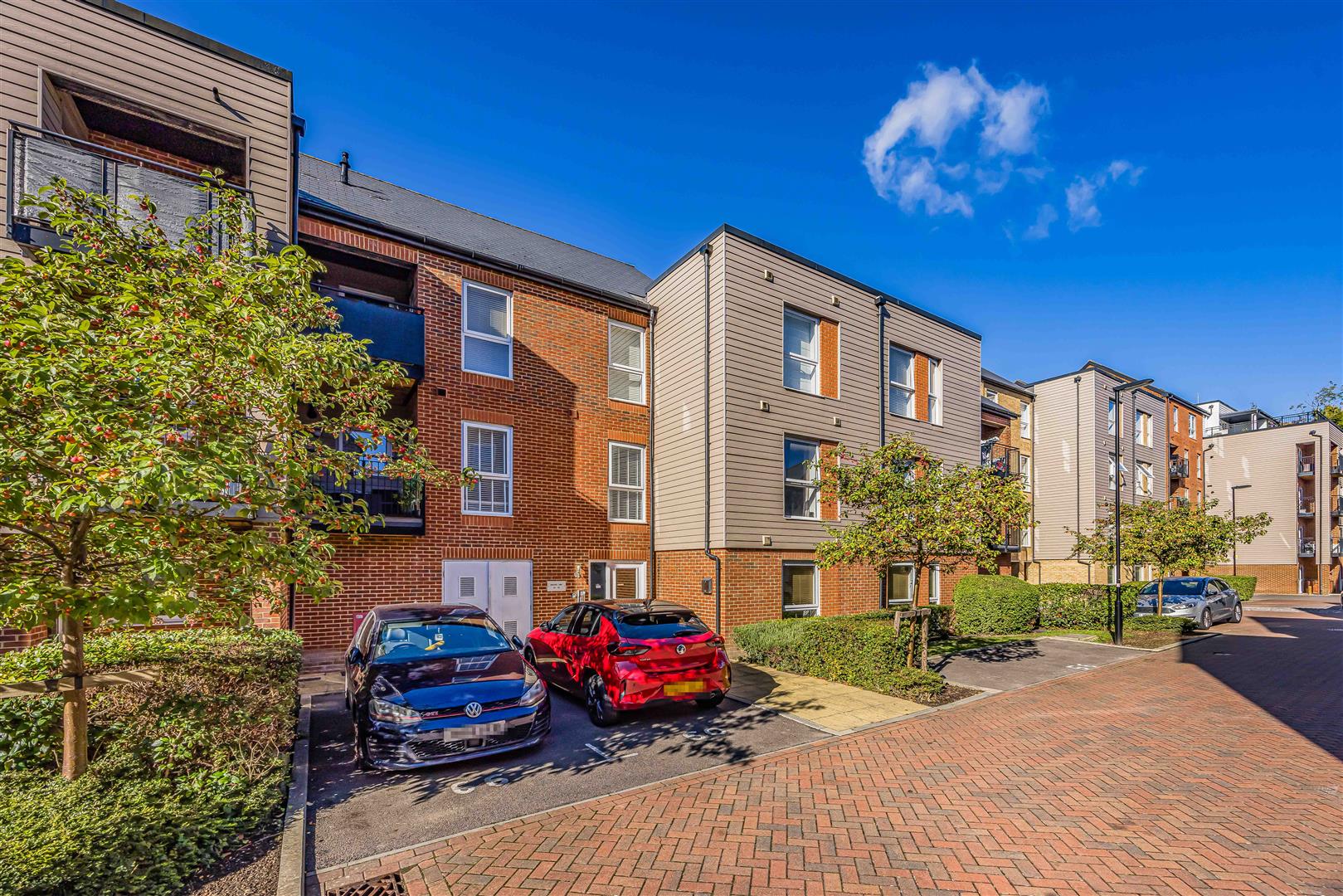flat for sale brunel way
