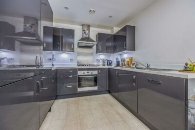 flat for sale brunel way