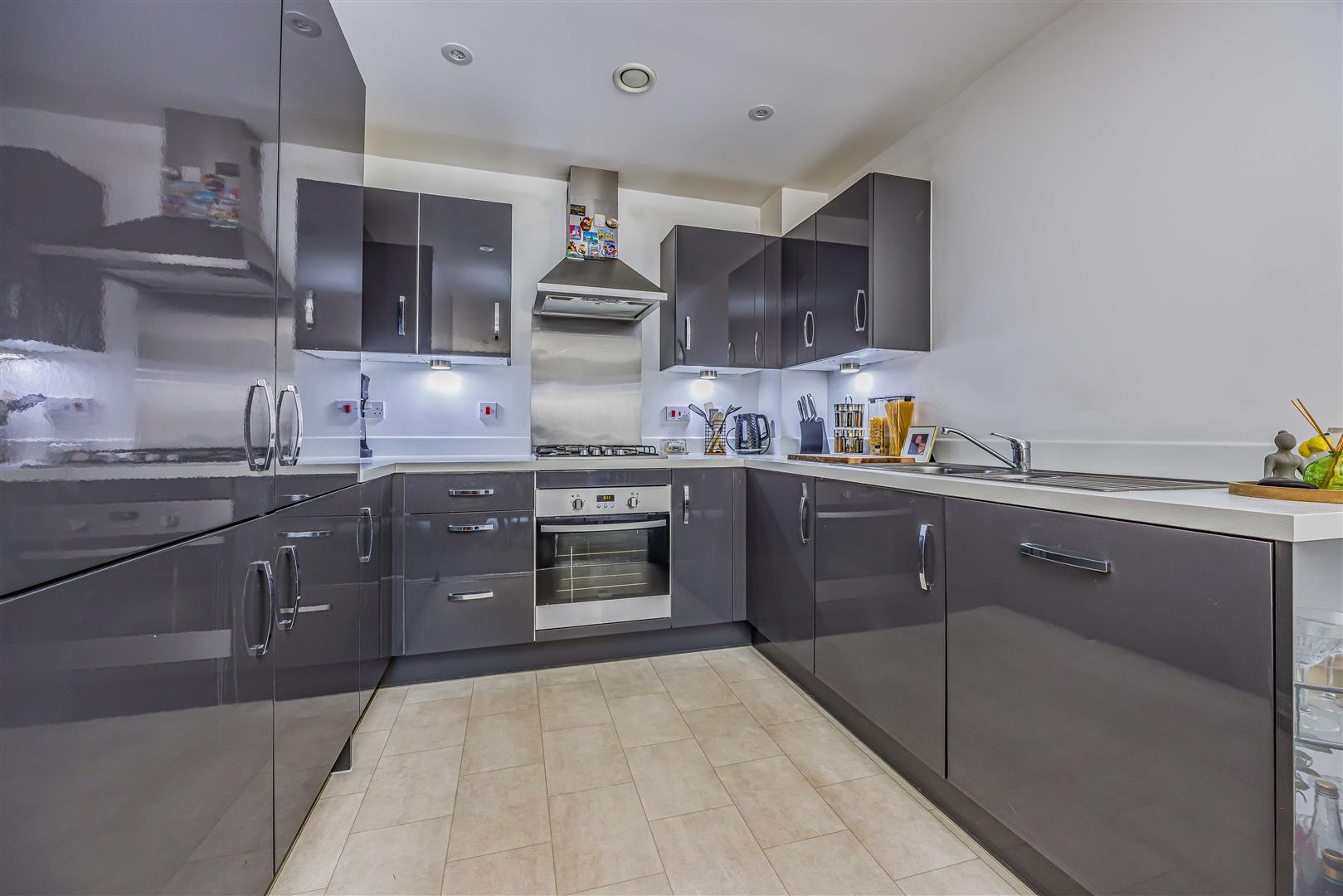 flat for sale brunel way