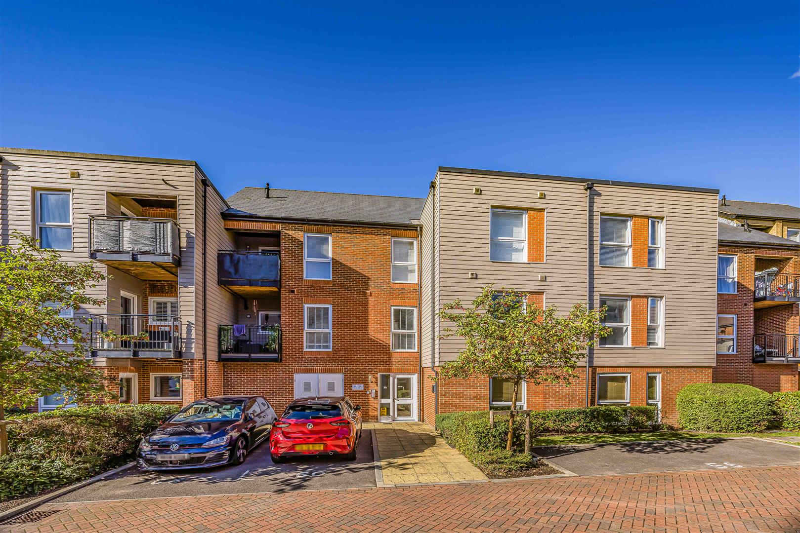flat for sale brunel way